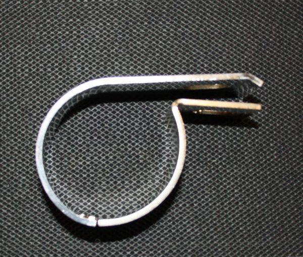 Kuvassa Steeler Valopanta Ø 70mm putkelle, Kiiltävä