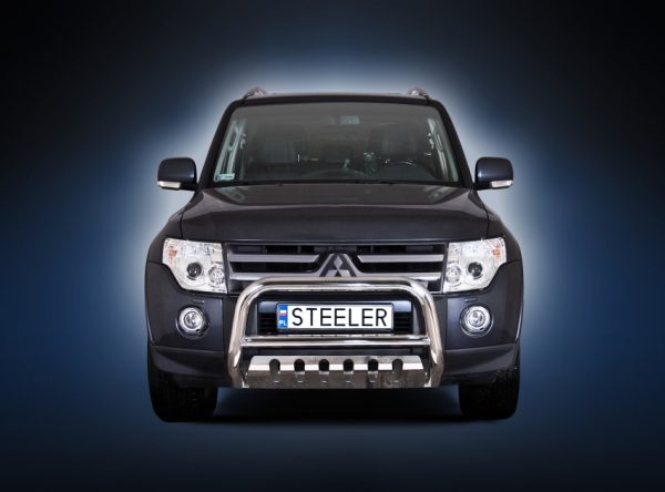 Kuvassa STEELER Lisävaloteline Mitsubishi Pajero 2007-
