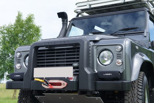 Kuvassa Lazer kivisuoja neopren Triple-R Sarjan lisävaloille
