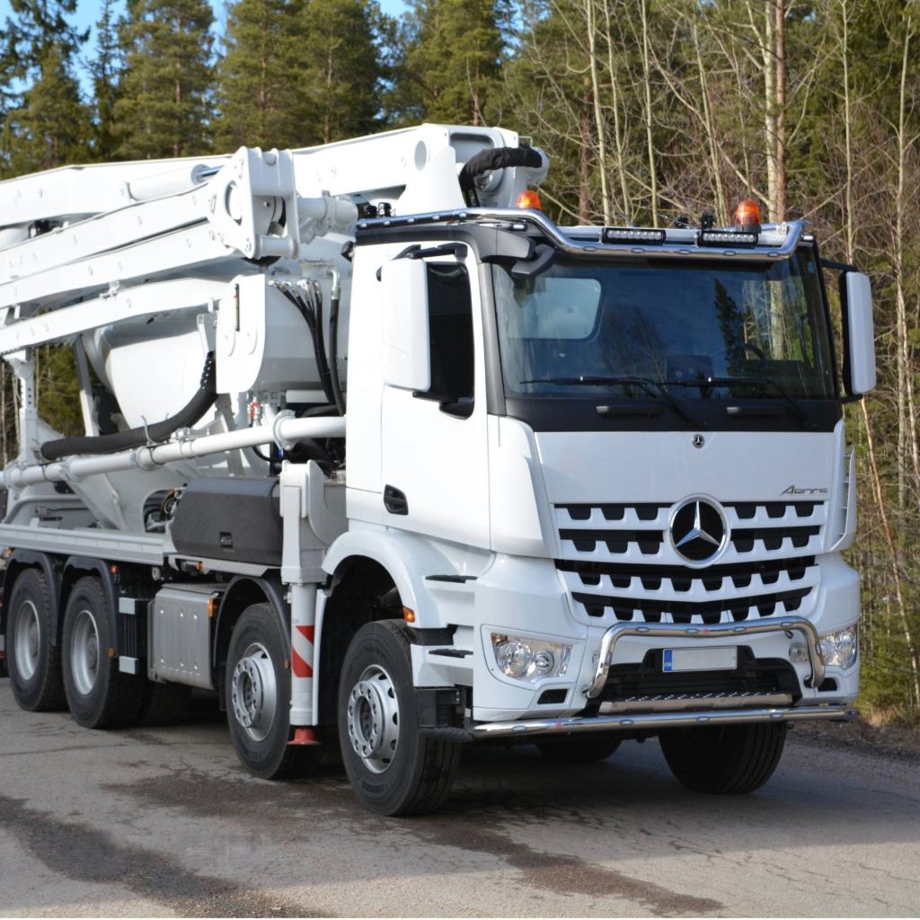 Lisävaloteline katolle sivujatkoilla V28 MB Arocs CompactSpace