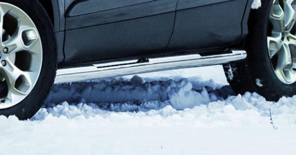 Kuvassa STEELER Kylkiputket askelmilla Ford Kuga 2012-