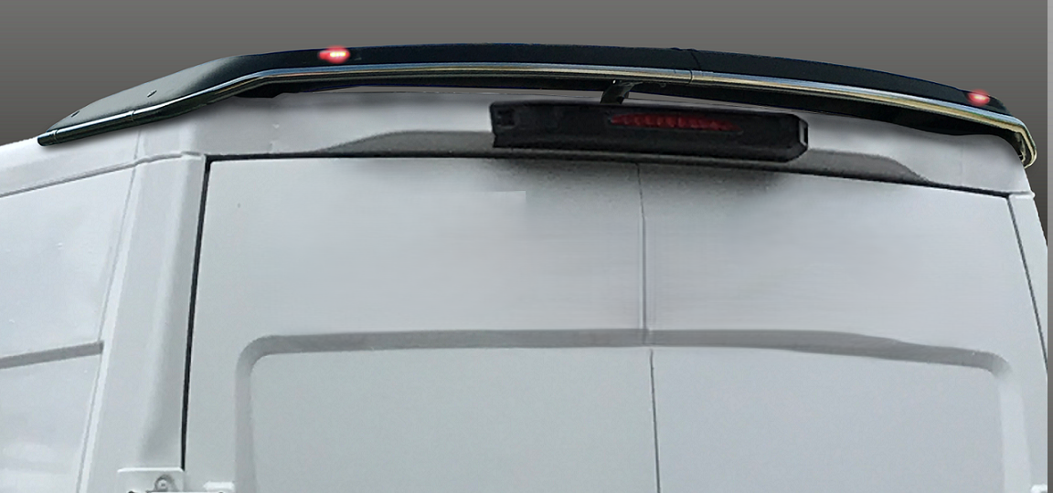 Kuvassa Takaspoileri Iveco Daily 2014-