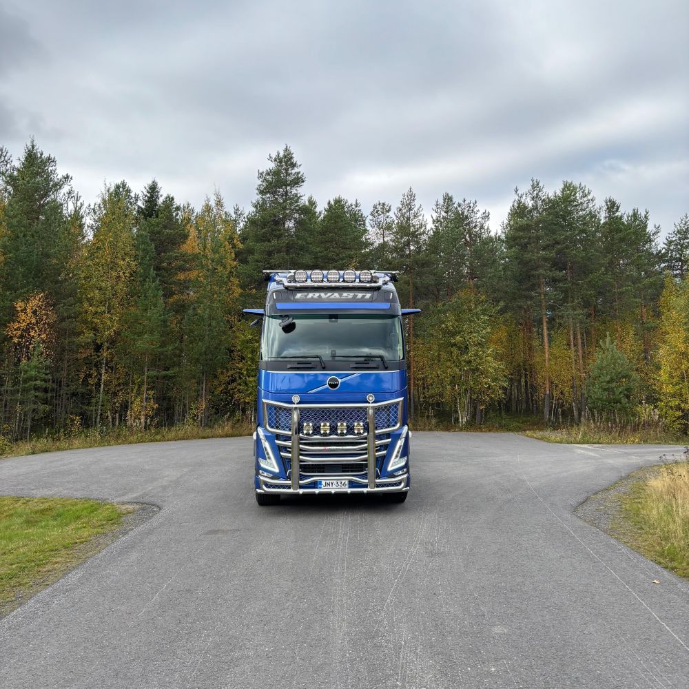 Työvaloteline tuuliohjaimeen Volvo FH4 Globetrotter - Image 4