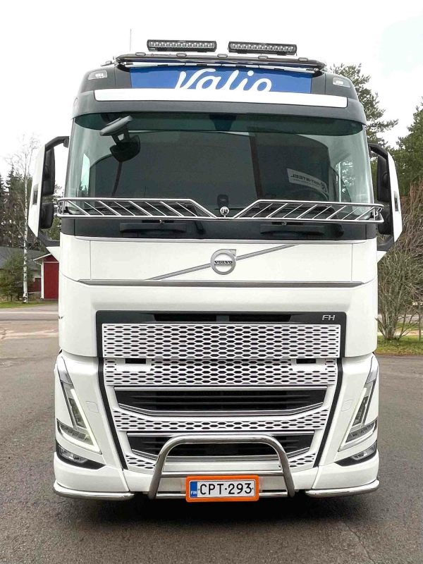 Kuvassa 3-osainen Etuhelmaputki A-kaarella Volvo FH4
