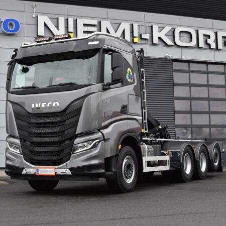 Lisävaloteline jatkoilla, V05 Iveco AS S-WAY/ X-WAY 2019- matala ohj.