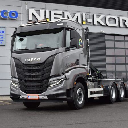 Lisävaloteline jatkoilla, V05 Iveco AS S-WAY/ X-WAY 2019- matala ohj.