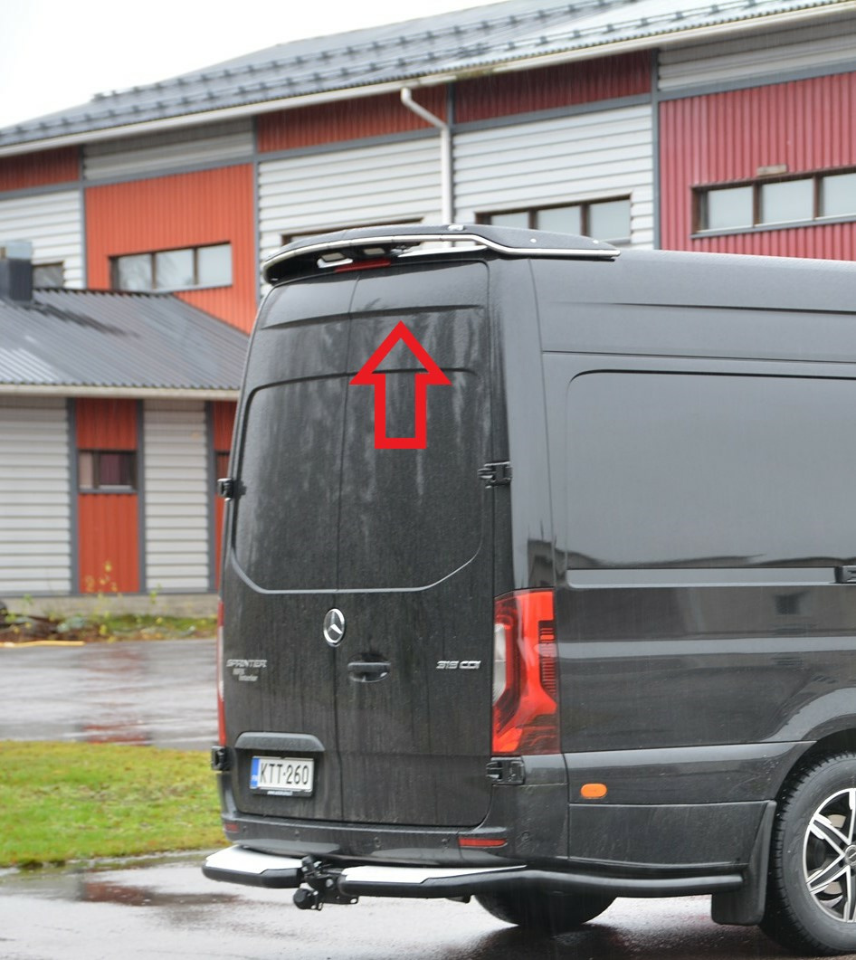 Kuvassa Takaspoileri MB Sprinter 2006-