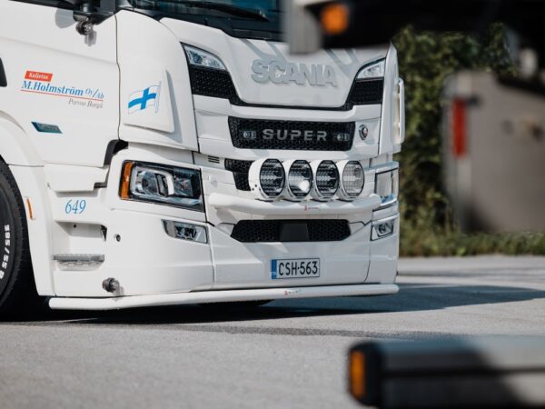 Lisävaloteline maskiin Scania NextGen 2017- kuorma-autoihin.