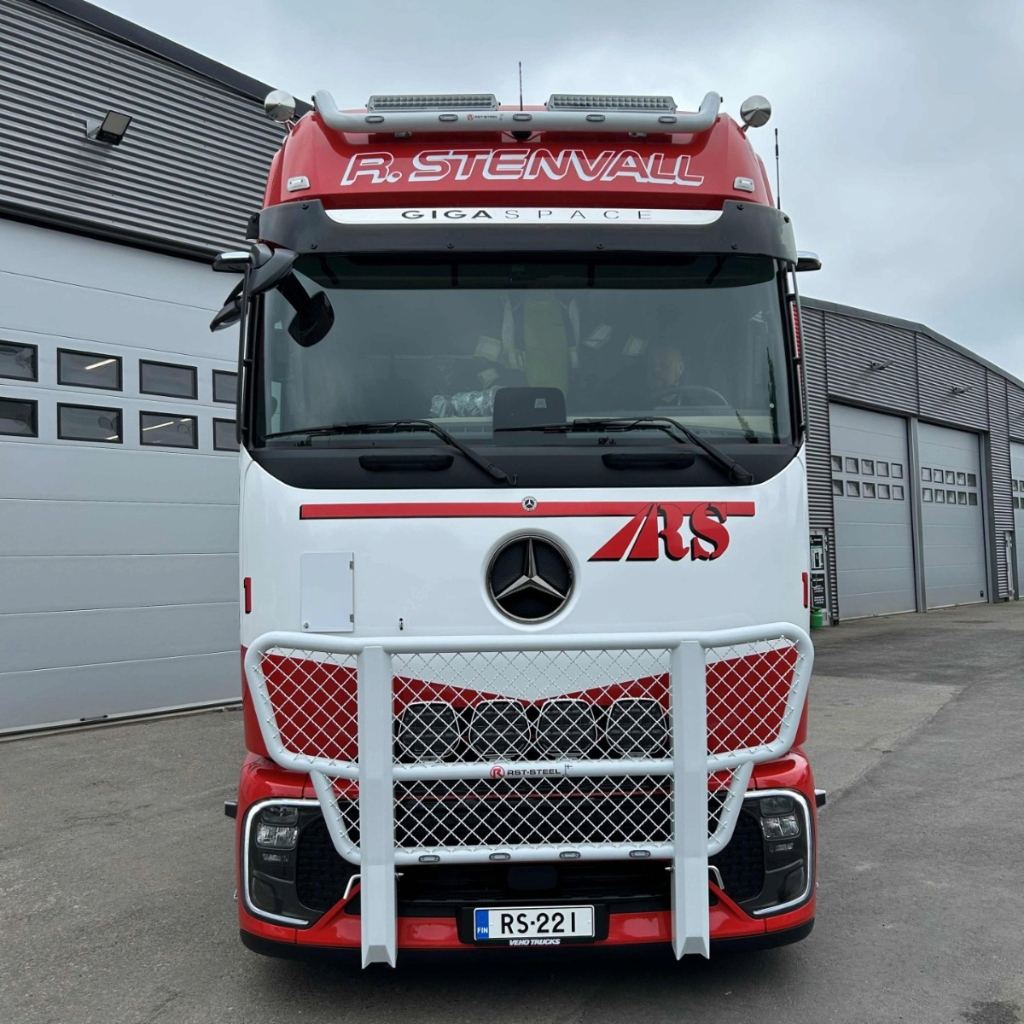 Lisävaloteline katolle jatkoilla V14 MB Actros GigaSpace 2,5m