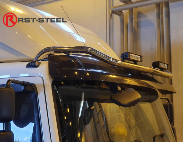 Kuvassa Lisävaloteline katolle Volvo FE 2007-