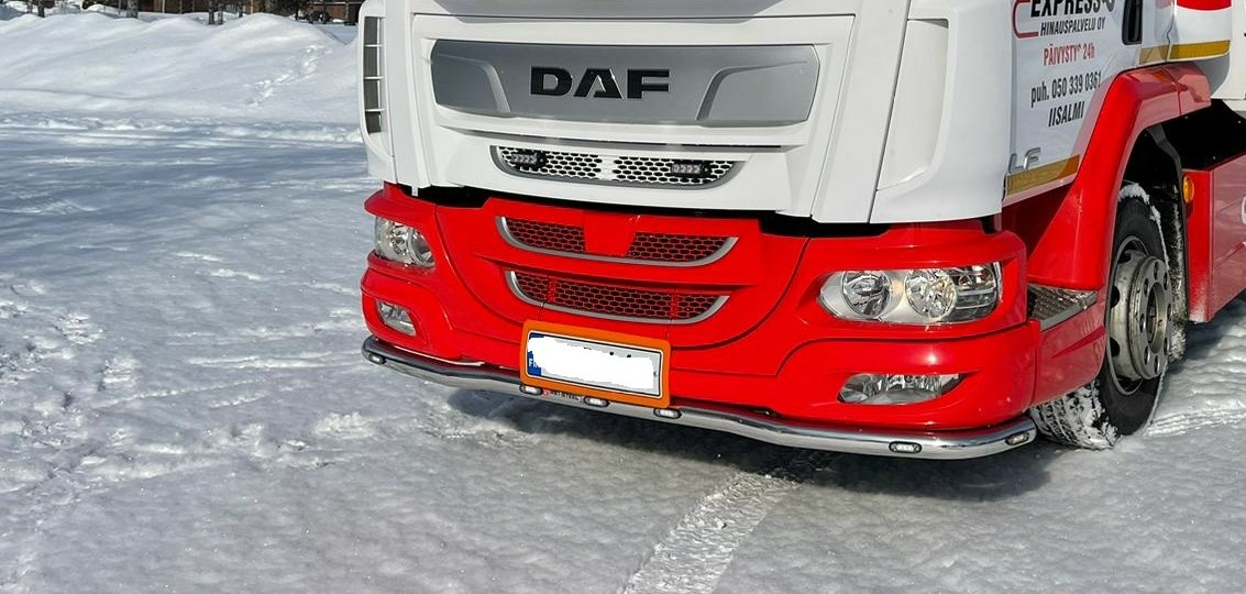 Kuvassa Etuhelmaputki DAF LF 2021-