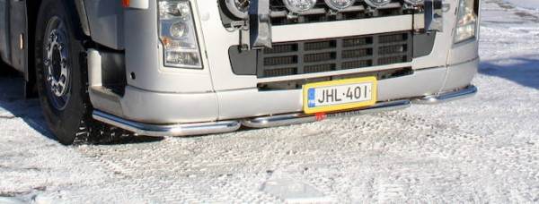 Kuvassa Etukulmaputket Volvo FH3