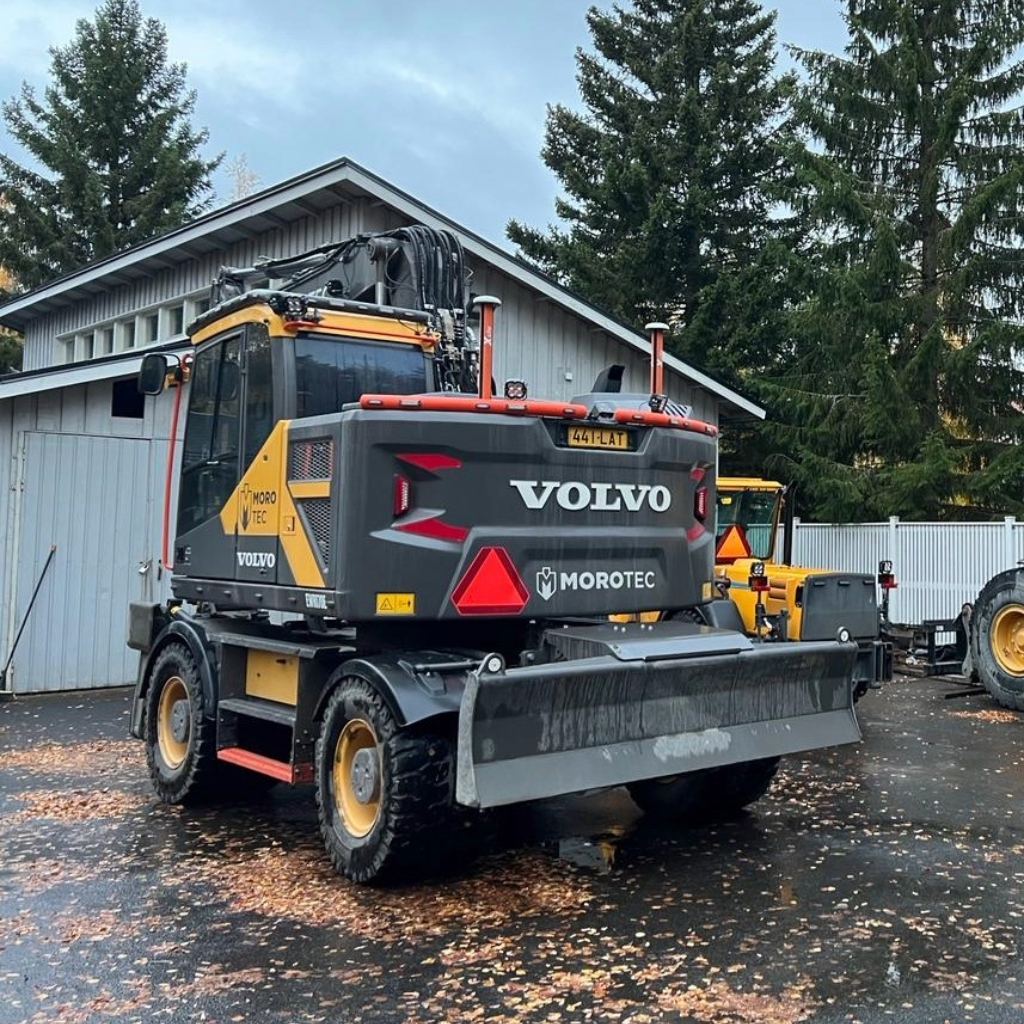 Valoteline taakse/peräpuntin päälle Volvo EWR 170 EL