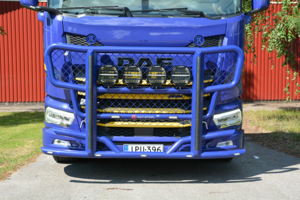 Kuvassa Karjapuskuri Freeway DAF XF/XG 2022-