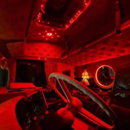 Ohjaamon sisustus ja tarvikkeet