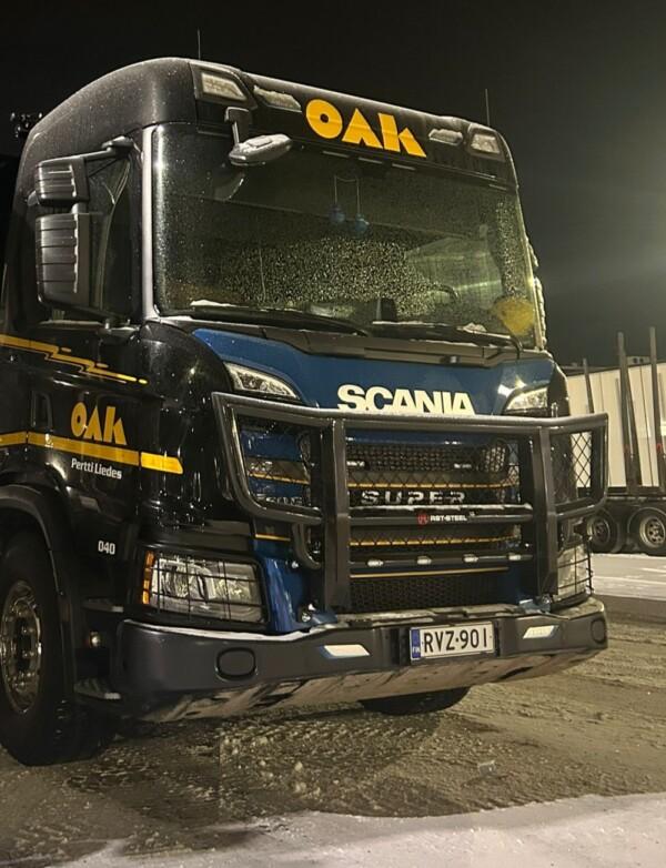 kuvassa Karjapuskuri Dakar Scania NextGen XT 2017 malleihin