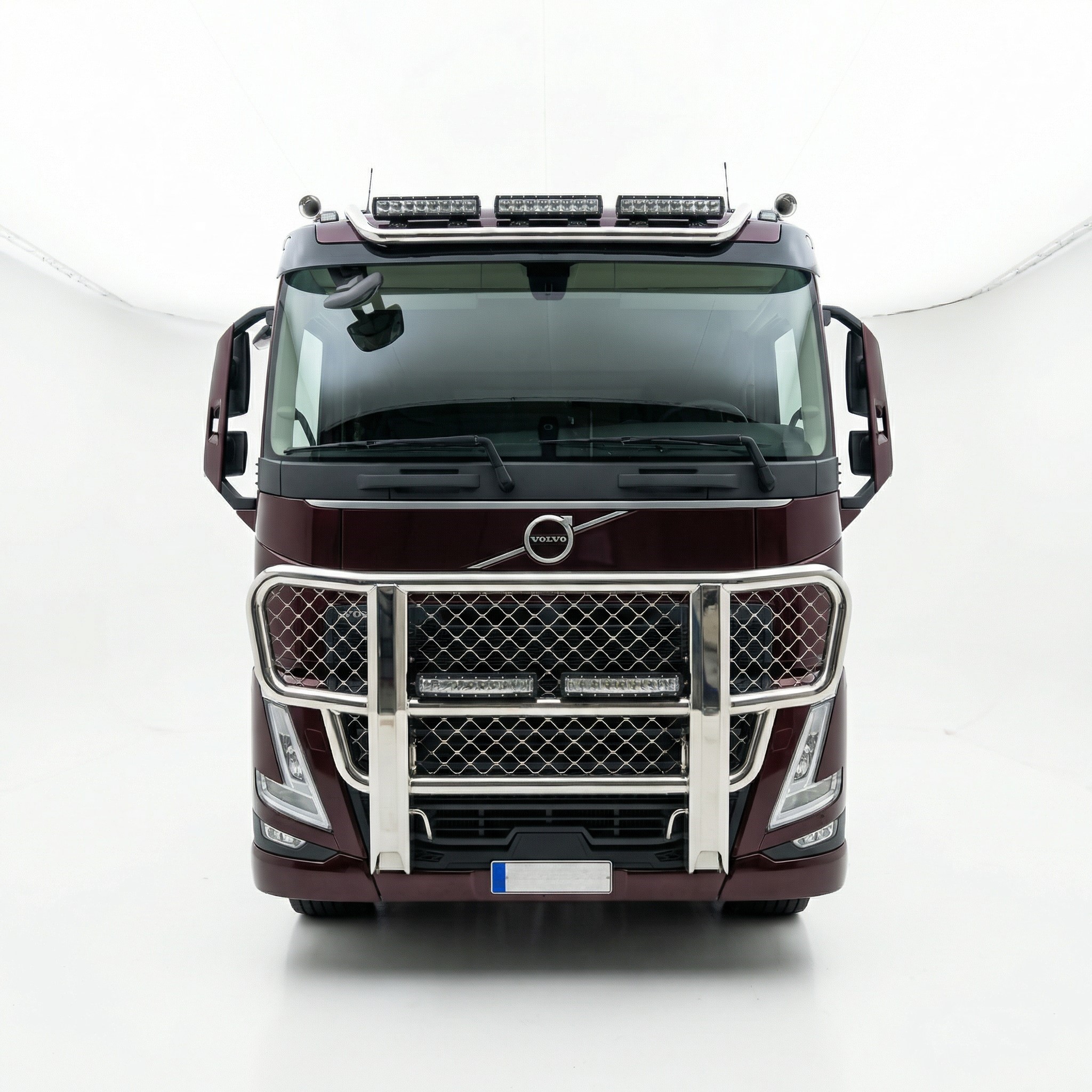 Kuvassa Karjapuskuri Dakar V41 Volvo FM 2021-