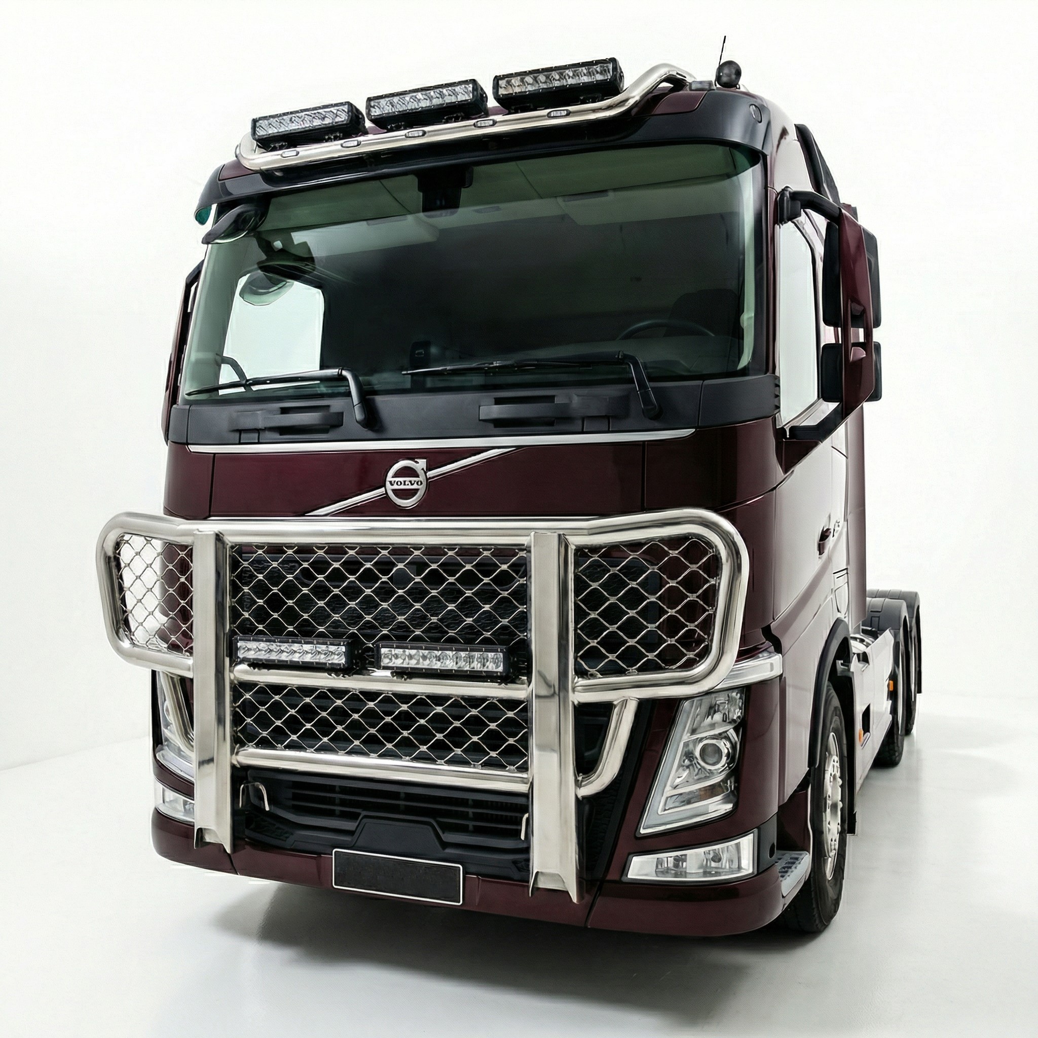 Kuvassa Karjapuskuri Dakar V41 Volvo FM 2021-