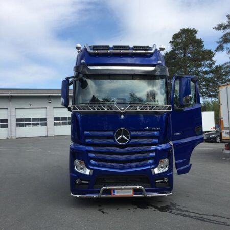 Lisävaloteline katolle V16 MB Actros GigaSpace 2,5m