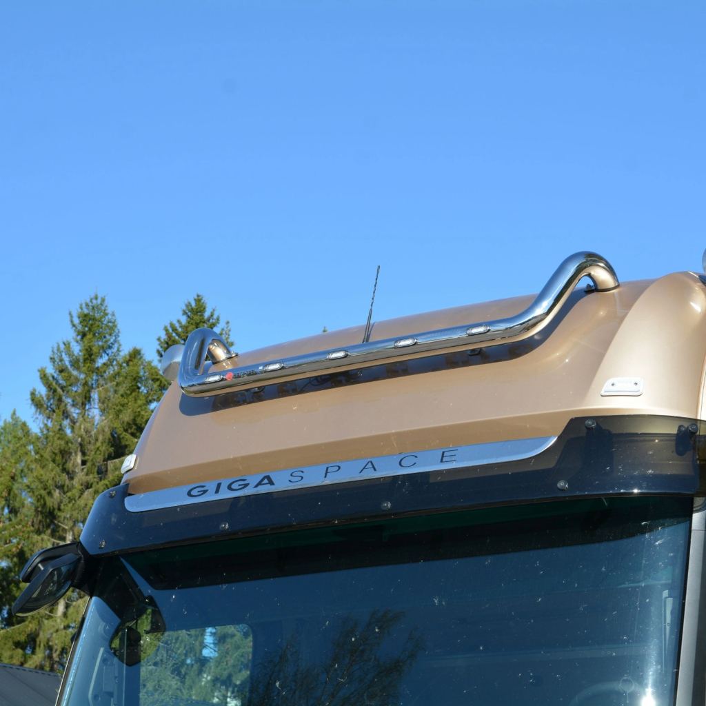 Lisävaloteline katolle V16 MB Actros Big/GigaSpace 2,5m