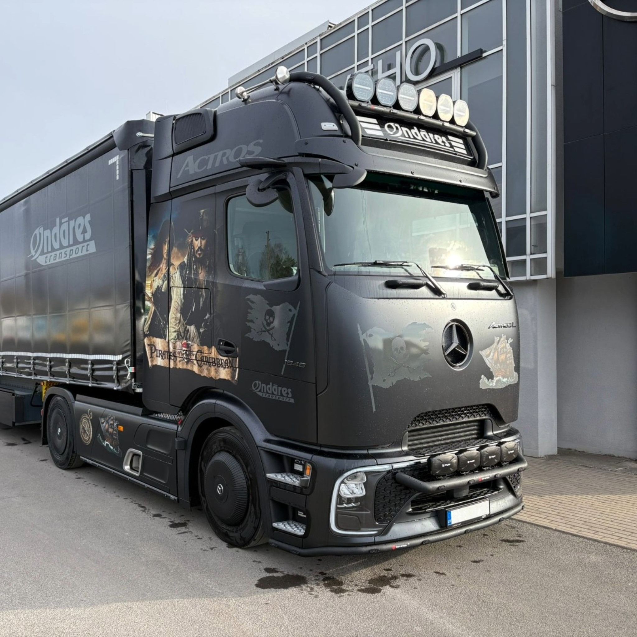 Lisävaloteline katolle V17 MB Actros GigaSpace 2,5m - Image 2
