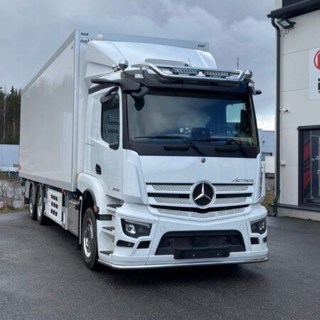 Etuhelmaputki Lowline V02 MB Antos/Actros 2,3m