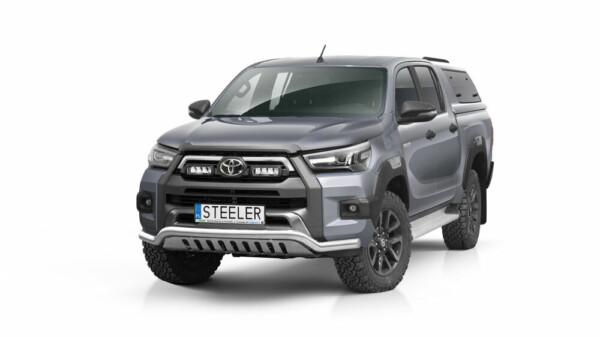 Kuvassa Etupuskurin Suojaraudat Toyota Hilux Invincible 2021-
