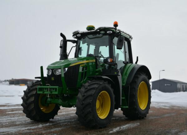 Kuvassa Valoteline katolle John Deere (panoraama katto) 6M 2016-