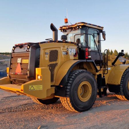 Valoteline taakse / konepellin päälle CAT 962 2023-