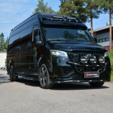 Lisävalotelineet pakettiautoihin