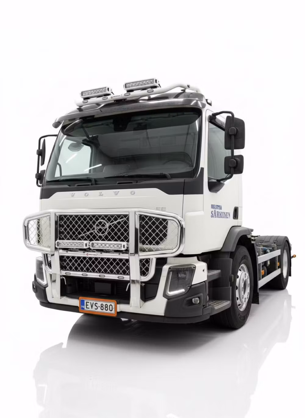 Karjapuskuri Dakar V38 Volvo FE 2017-
