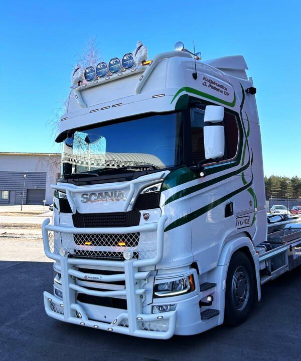 Kuvassa Koristeputki maskiin V2.0 Scania NextGen 2017-