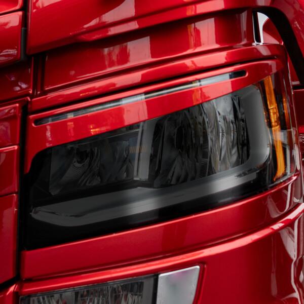 Kuvassa Silmäluomet Scania NextGen 2017- Xenon valoille