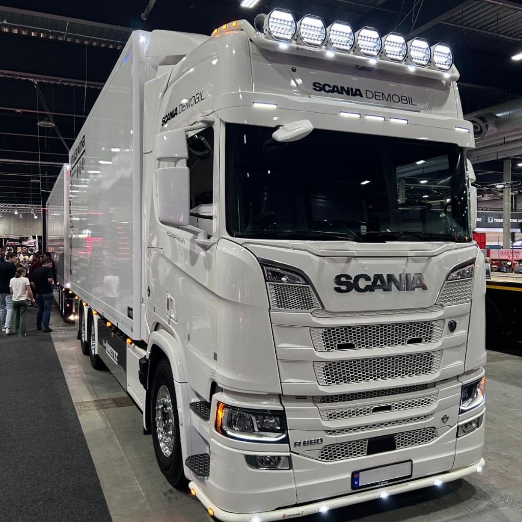 Lisävaloteline katolle Basic V47 Scania NextGen Highline - Image 5