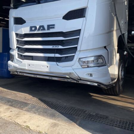 Etuhelmaputki V07 DAF XFC 22- Offroad etupuskuri