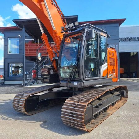 Valoteline katolle Hitachi 7-sarja (THI106 lyhyt ohjaamo)