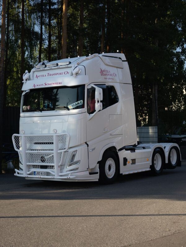 Karjapuskuri Freeway Volvo FH AERO 2024- - Image 2