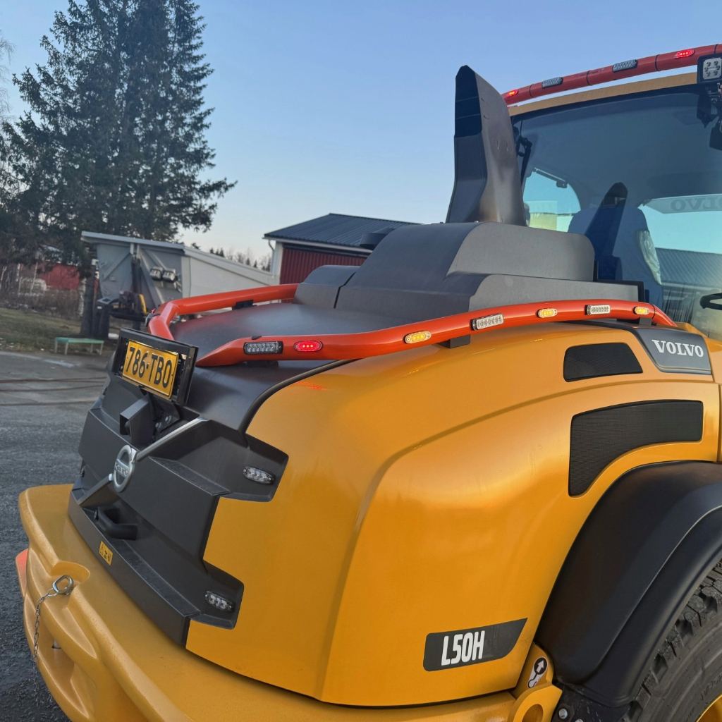 Valoteline taakse / konepellin päälle Volvo L45-L50G/H 2012-
