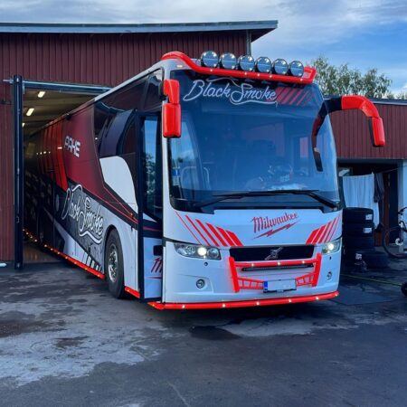 Lisävaloteline maskiin Volvo 9700 (vm 07-13) Linja-auto