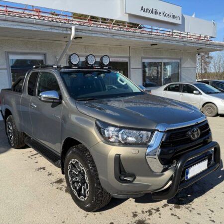 Kattovaloteline Toyota Hilux Extra Cap 2017-