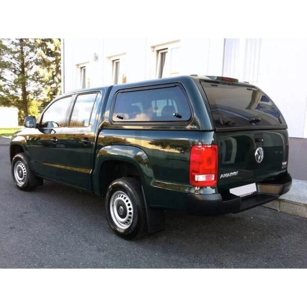 Kuvassa Aeroklas lavakate VW Amarok DC 2010-2021 (RKE)