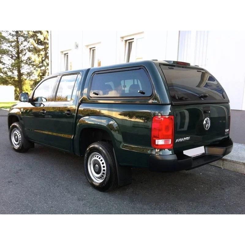 Kuvassa Aeroklas lavakate VW Amarok DC 2010-2021 (RKE)