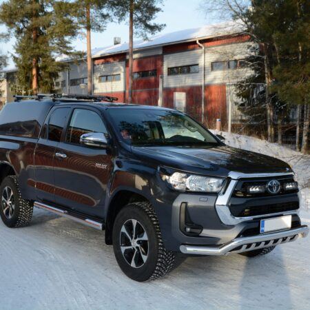 Steeler Kylkiputket askelmilla Toyota Hilux 2015-