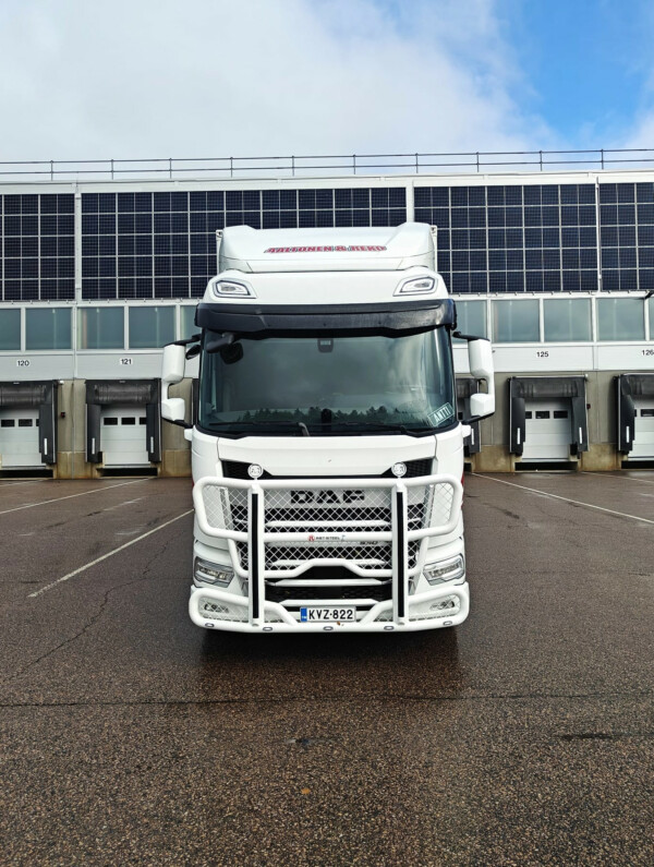Kuvassa Karjapuskuri Freeway DAF XF/XG 2022-