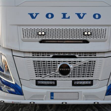 Lazer Triple-R 850 valopaketti V25 Volvo FH AERO maskiin