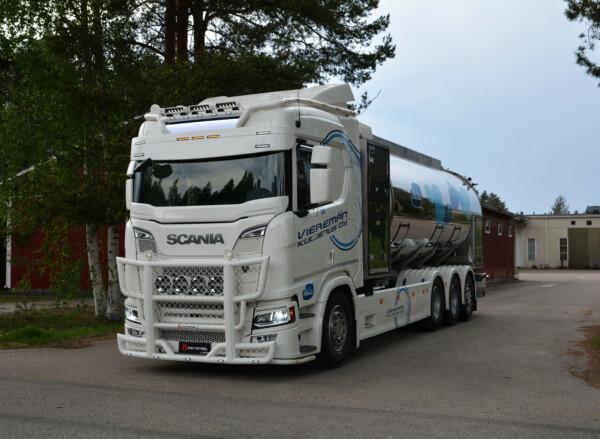 Kuvassa Valoteline katolle jatkoilla (20N) Scania NG 17- Norm