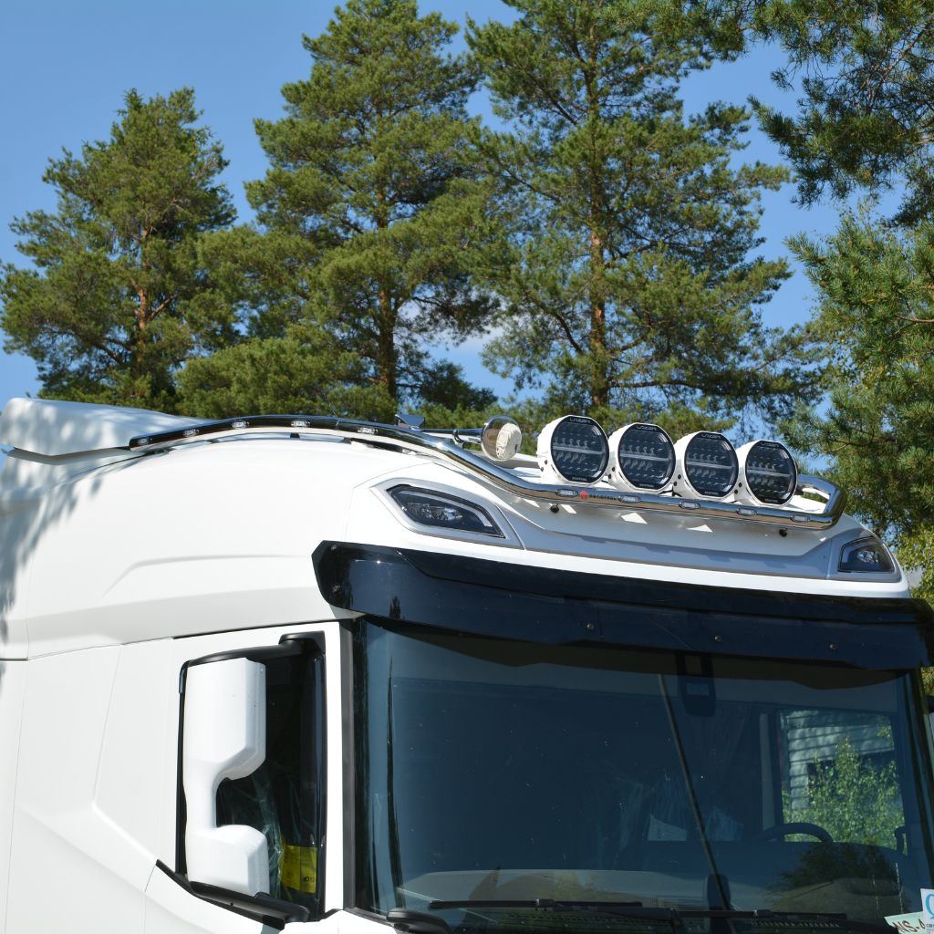 Lisävaloteline jatkoilla V32 DAF XG High Cab 2023- kattospoileri lyhyt