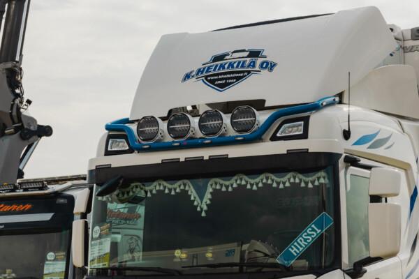 Kuvassa Lisävaloteline katolle Scania NextGen 2017- Normaali hytti