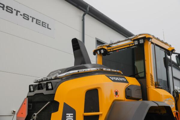 Kuvassa Valoteline konekoppaan Volvo L60H, L70H, L90H