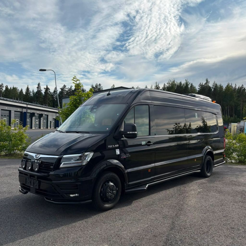 Kylkiputket astimilla VW Crafter 2017- LWB (Etuovet)